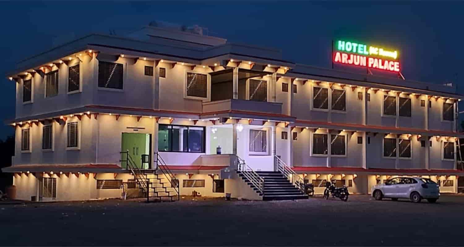 Hotel Arjun Palace, Kundal